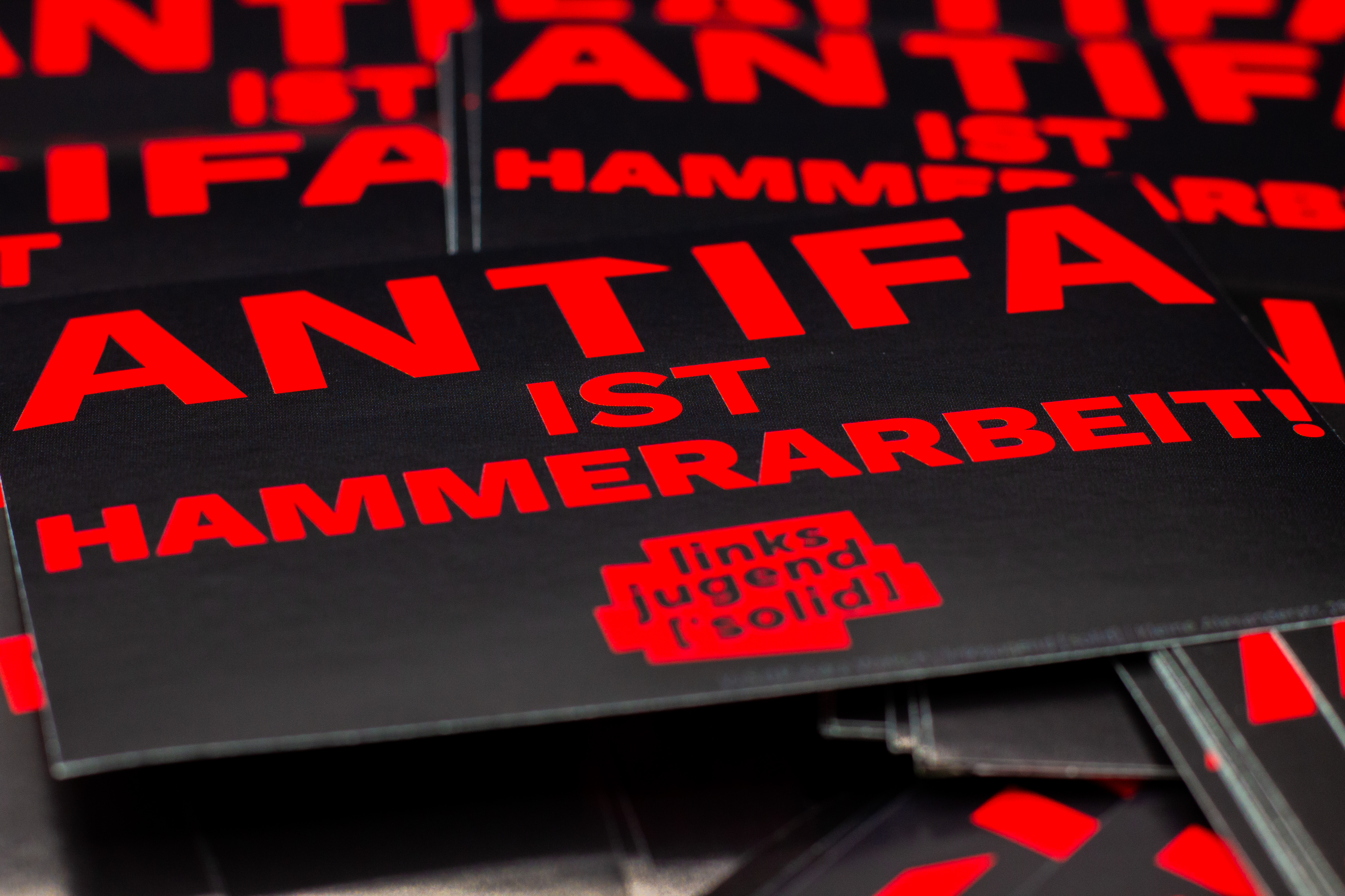 Aufkleber "ANTIFA IST HAMMERARBEIT!" 