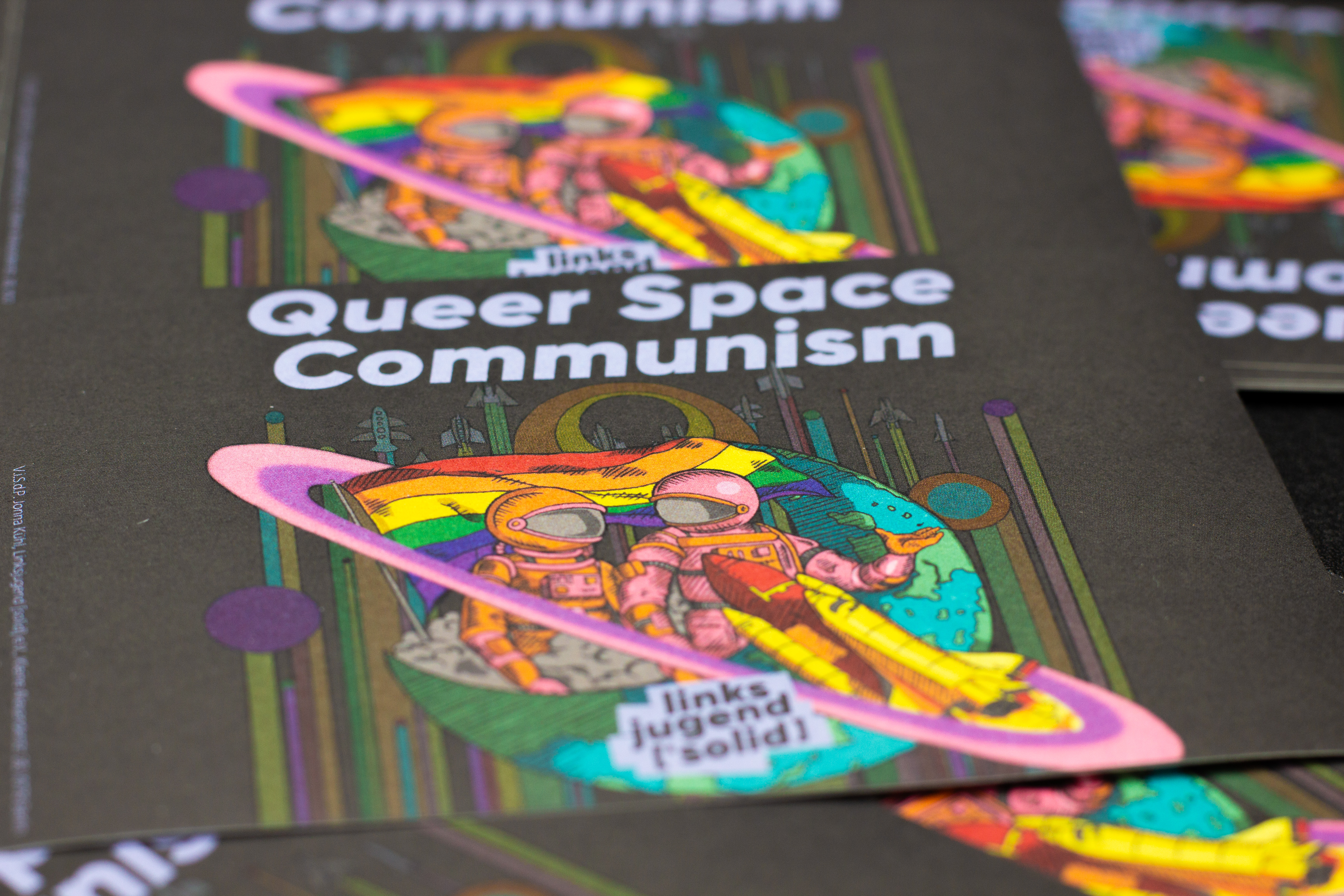 Aufkleber "Queer Space Communism"